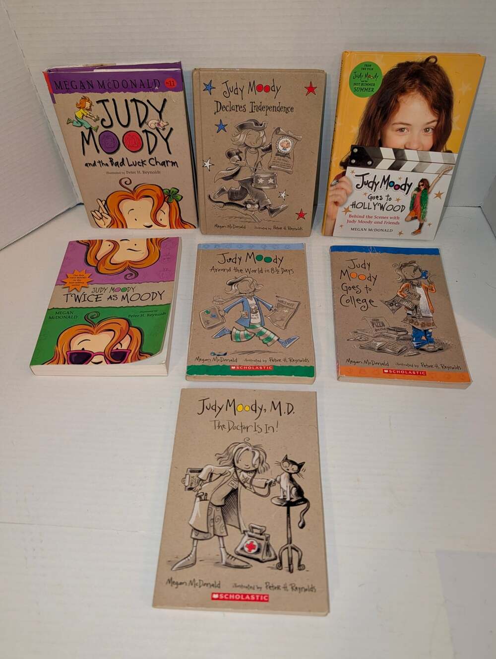 Lot 7 Judy Moody Chapter Books  Paperback & Hardcover NICE